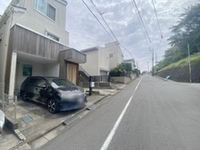 【神奈川県/横浜市港南区日野南】港南区日野南6丁目　中古戸建 前面道路