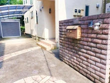 【神奈川県/横浜市西区元久保町】横浜市西区元久保町　戸建 アプローチ