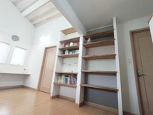 【神奈川県/横浜市西区元久保町】横浜市西区元久保町　戸建 ２F踊り場