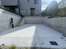 【神奈川県/横浜市金沢区能見台】金沢区能見台1丁目新築戸建 駐車場