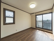 【神奈川県/横浜市中区山手町】横浜市中区山手町　中古戸建 洋室：2階