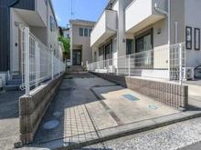 【神奈川県/横浜市保土ケ谷区鎌谷町】横浜市保土ケ谷区鎌谷町　戸建 駐車場