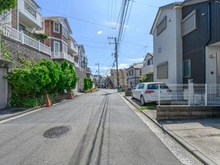 【神奈川県/横浜市保土ケ谷区鎌谷町】横浜市保土ケ谷区鎌谷町　戸建 前面道路