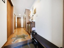 【神奈川県/横浜市保土ケ谷区瀬戸ケ谷町】横浜市保土ケ谷区瀬戸ケ谷町　戸建 玄関