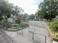 【神奈川県/横浜市保土ケ谷区瀬戸ケ谷町】横浜市保土ケ谷区瀬戸ケ谷町　戸建 瀬戸ヶ谷町公園（現地より約450m）