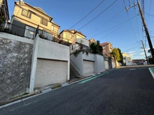 【神奈川県/横浜市南区永田北】南区永田北2丁目　中古戸建 外観：写真左側