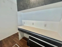 【神奈川県/横浜市青葉区美しが丘】横浜市青葉区美しが丘四丁目　新築戸建2号棟 キッチン：収納スペース