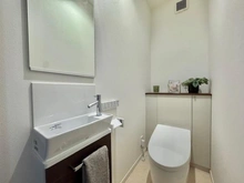 【神奈川県/横浜市青葉区美しが丘】横浜市青葉区美しが丘四丁目　新築戸建2号棟 トイレ：1階