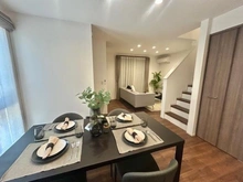 【神奈川県/横浜市青葉区美しが丘】横浜市青葉区美しが丘四丁目　新築戸建3号棟 リビング・ダイニング