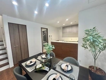 【神奈川県/横浜市青葉区美しが丘】横浜市青葉区美しが丘四丁目　新築戸建3号棟 リビング・ダイニング