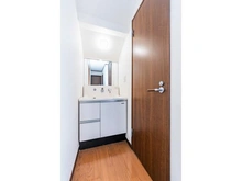 【神奈川県/横浜市神奈川区松見町】神奈川区松見町4丁目　中古戸建 洗面化粧台：3階　トイレ横（洗面化粧台は2ヶ所ございます）