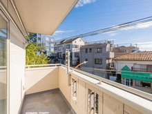 【神奈川県/横浜市神奈川区松見町】神奈川区松見町4丁目　中古戸建 眺望：2階　バルコニーからの眺望　南向き　陽当たり良好