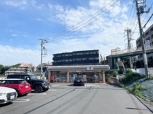 【神奈川県/横浜市神奈川区松見町】神奈川区松見町4丁目　中古戸建 セブンイレブン 横浜松見町3丁目店（現地より約140m）