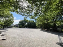 【神奈川県/横浜市神奈川区松見町】神奈川区松見町4丁目　中古戸建 菊名池公園　（現地より約530m）