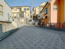 【神奈川県/横浜市南区別所】南区別所2丁目　中古戸建 前面道路