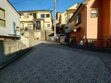 【神奈川県/横浜市南区別所】南区別所2丁目　中古戸建 前面道路