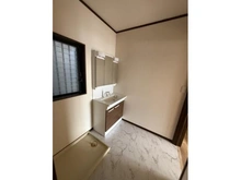 【神奈川県/横浜市泉区上飯田町】泉区上飯田町　中古戸建 洗面室