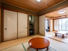 【神奈川県/藤沢市片瀬山】藤沢市片瀬山2丁目 二世帯住宅 和室：1階・約6.4帖・約7.5帖