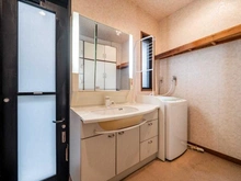 【神奈川県/藤沢市片瀬山】藤沢市片瀬山2丁目 二世帯住宅 洗面所：1階