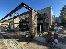 【神奈川県/茅ヶ崎市中海岸】茅ヶ崎市中海岸4丁目　一戸建 茅ヶ崎市立図書館（現地より約600m）：