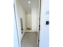 【神奈川県/茅ヶ崎市小和田】茅ヶ崎市小和田1丁目　中古戸建 玄関