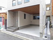 【東京都/新宿区南榎町】セキュレア新宿南榎町　戸建 アプローチ