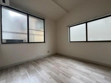 【東京都/新宿区四谷】新宿区四谷四丁目　戸建 室内：二階部分室内3