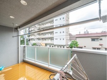 【東京都/新宿区中井】新宿区中井1丁目　戸建 バルコニー：2階バルコニー※家具調度品等は販売価格に含まれません。