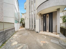 【東京都/渋谷区本町】渋谷区本町3丁目　戸建 駐車場