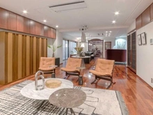 【東京都/渋谷区西原】渋谷区西原三丁目　戸建 洋室：地下1階シアタールーム 家具・調度品付き