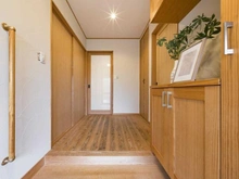 【東京都/武蔵村山市榎】武蔵村山市榎二丁目　中古戸建 玄関