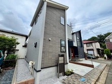 【東京都/西東京市向台町】西東京市向台町一丁目　新築戸建　1号棟 建築中の外観：全２棟・左側