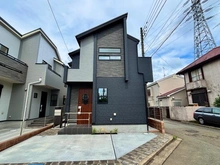 【東京都/西東京市向台町】西東京市向台町一丁目　新築戸建　2号棟 建築中の外観：全二号棟・右側