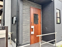 【東京都/西東京市向台町】西東京市向台町一丁目　新築戸建　2号棟 玄関