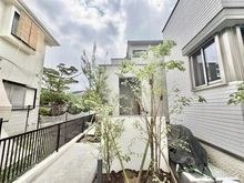 【東京都/三鷹市井の頭】コモンステージ吉祥寺　No.4 建築中の外観：「全8区画」真ん中