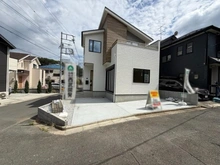 【東京都/西東京市栄町】西東京市栄町2丁目　新築戸建て 外観：画面中央建物