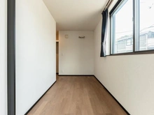 【神奈川県/横浜市栄区笠間】横浜市栄区笠間4丁目中古戸建 洋室：北東側