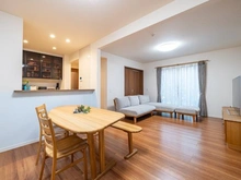 【東京都/稲城市東長沼】プラウドシーズン稲城南山 リビング・ダイニング