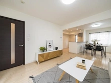 【東京都/調布市深大寺北町】調布市深大寺北町六丁目　中古戸建 リビング・ダイニング