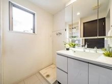 【東京都/調布市深大寺北町】調布市深大寺北町六丁目　中古戸建 洗面室