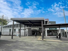 【東京都/稲城市東長沼】プラウドシーズン稲城南山  京王相模原線「稲城」（現地より約1,040m）