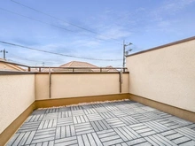 【東京都/稲城市坂浜】プラウドシーズン稲城若葉台 ルーフバルコニー