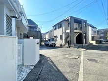 【東京都/世田谷区上北沢】世田谷区上北沢5丁目　戸建 前面道路