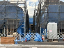 【東京都/調布市八雲台】調布市八雲台1丁目新築戸建　No.2 建築中の外観：全３区画　[No.2]