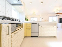 【東京都/大田区田園調布】大田区田園調布5丁目中古戸建 キッチン：※家具調度品は価格に含まれません。