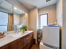 【東京都/世田谷区等々力】世田谷区等々力7丁目店舗付き住宅 洗面室：【家具調度品は価格に含まれません】