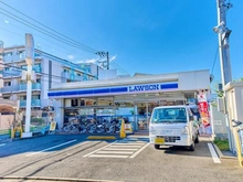 【東京都/大田区田園調布】大田区田園調布五丁目 新築戸建て  ローソン　世田谷玉堤1丁目店（現地より約220m）