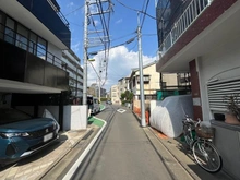 【東京都/世田谷区三宿】三宿2丁目　新築戸建て（借地権付き）   前面道路：対象不動産は右側