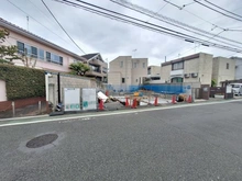 【東京都/目黒区中根】目黒区中根1丁目　新築戸建 建築中の外観