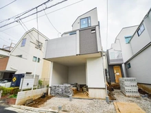 【東京都/練馬区平和台】練馬区平和台2丁目新築戸建 A号棟 建築中の外観：全3棟(A棟)